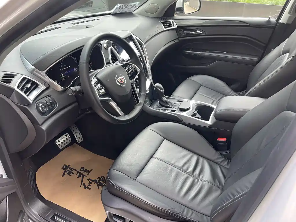 Cadillac SRX — миниатюра 6