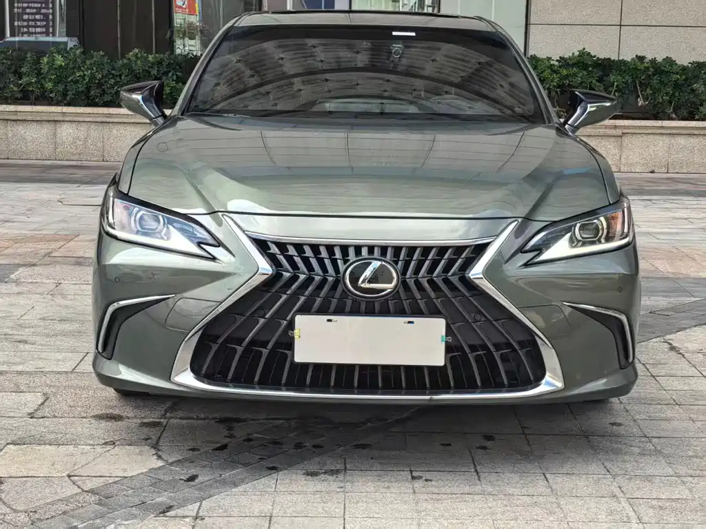 Lexus ES — миниатюра 2
