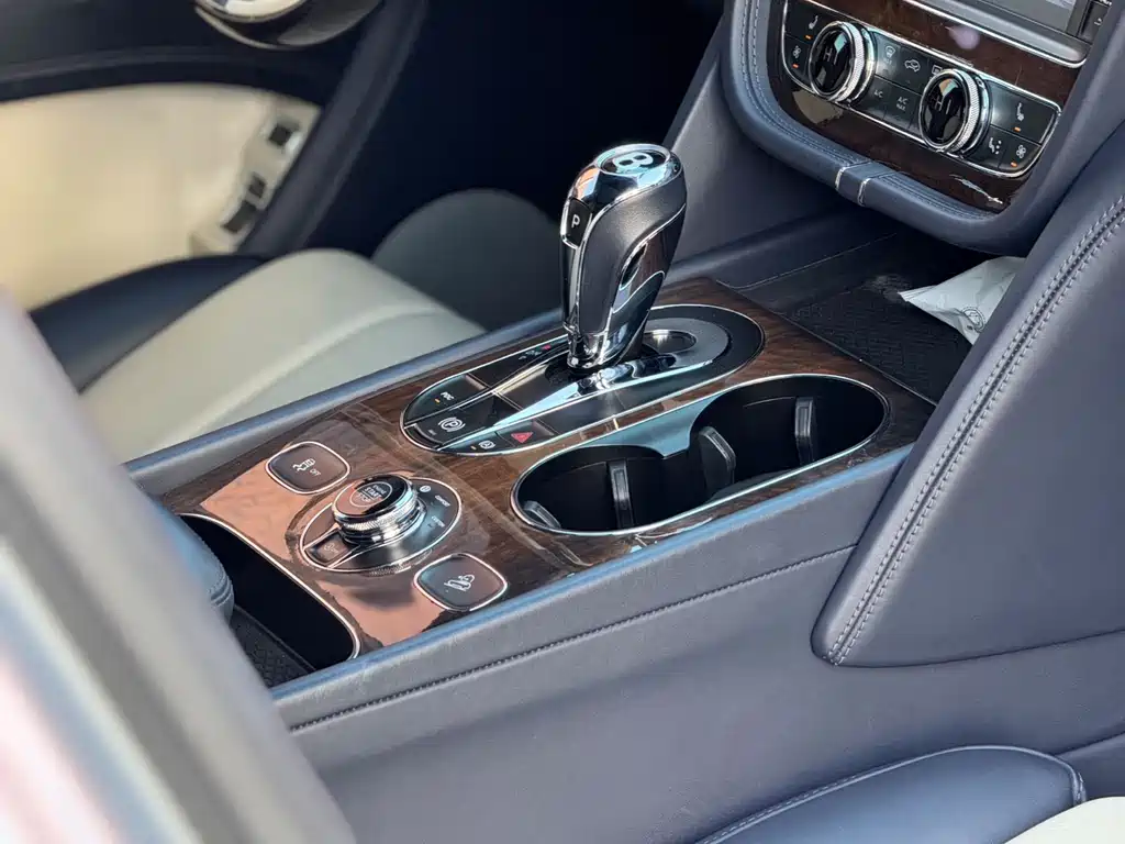 Bentley Bentayga 2018 4.0T V8