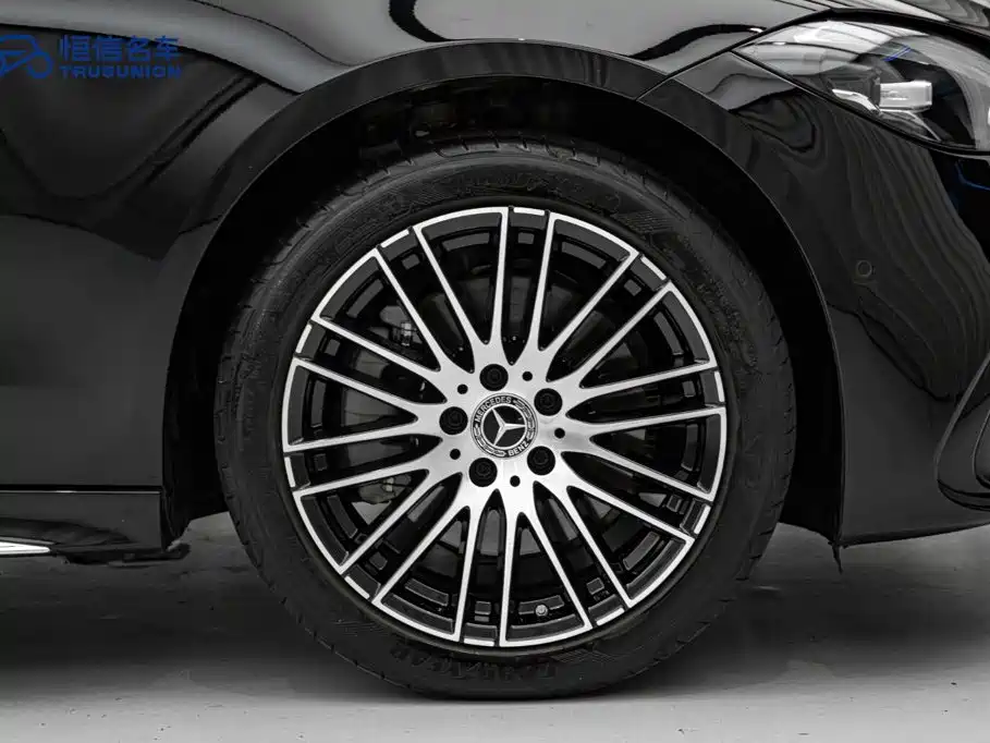Mercedes-Benz C-Class — миниатюра 11