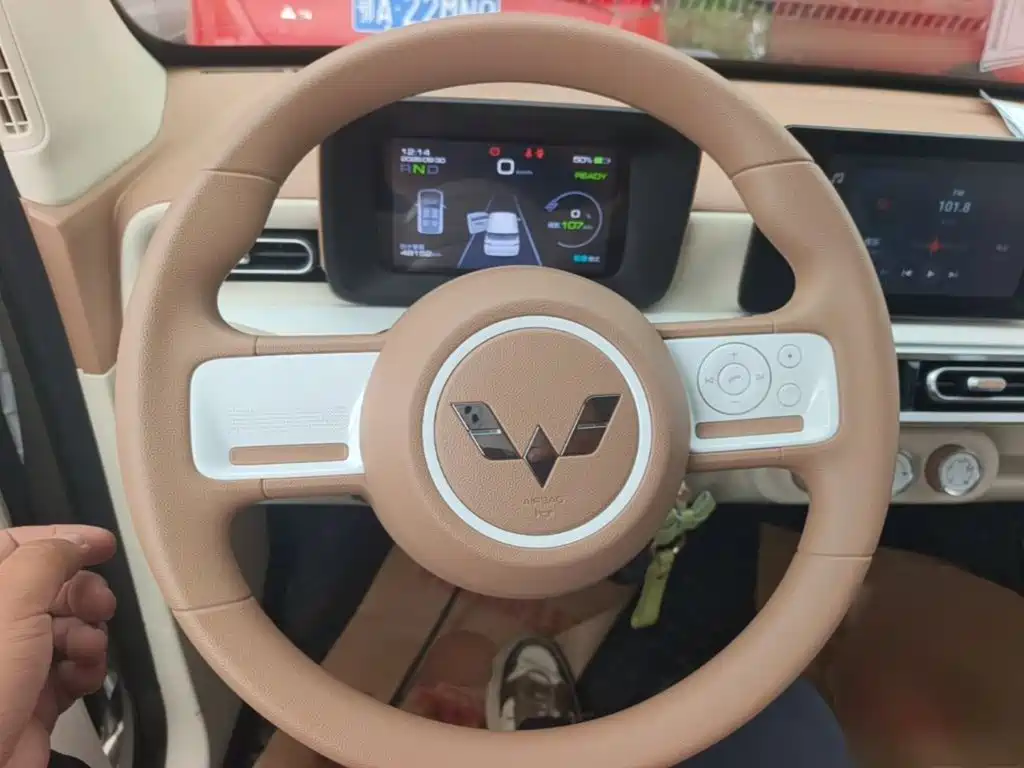 Wuling MINIEV — миниатюра 11