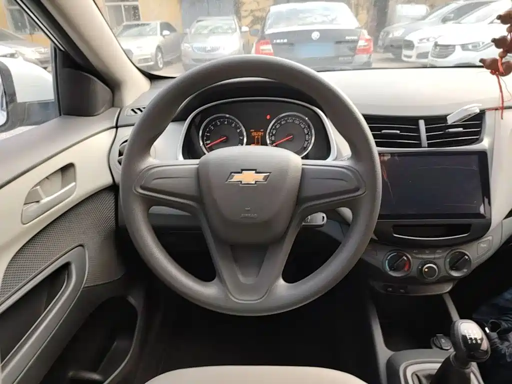 Chevrolet Sail — миниатюра 11