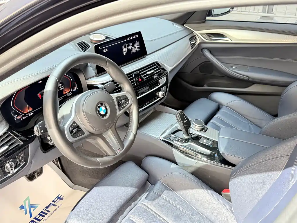 BMW 5 Series — миниатюра 8