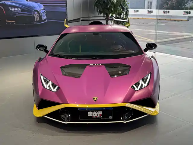 LAMBORGHINI HURACÁN 2024