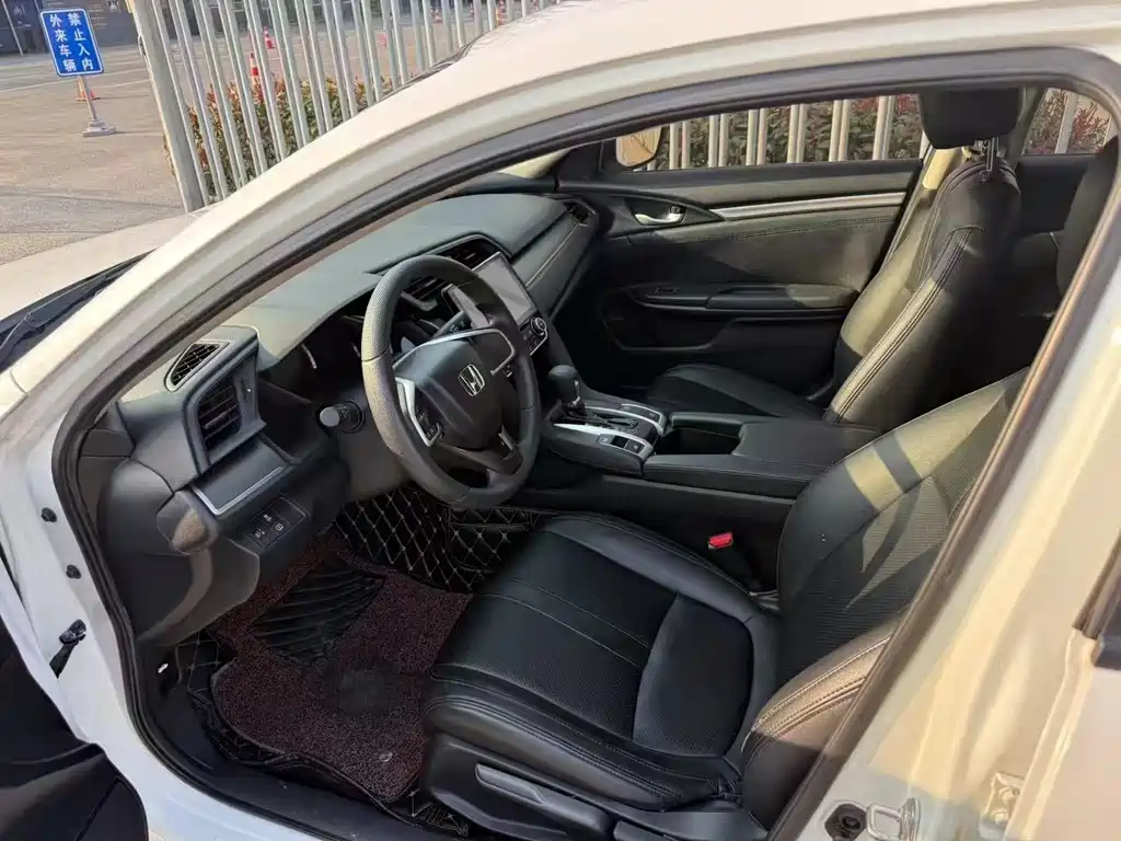 Honda Civic — миниатюра 5