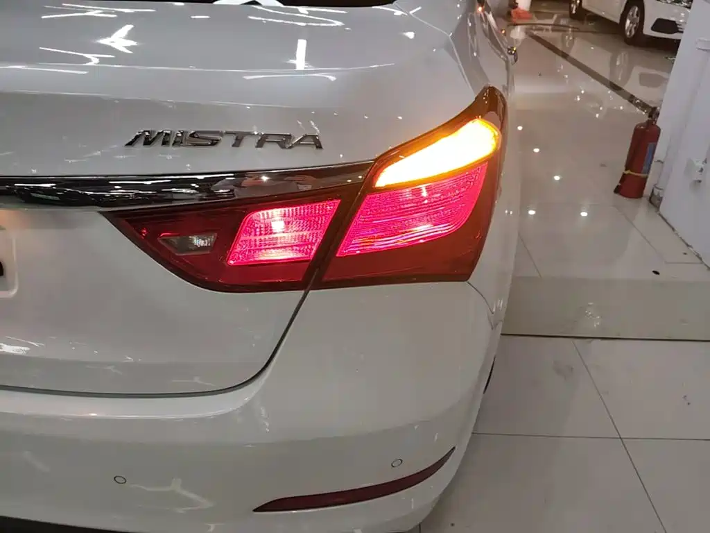 Hyundai Mistra — миниатюра 8