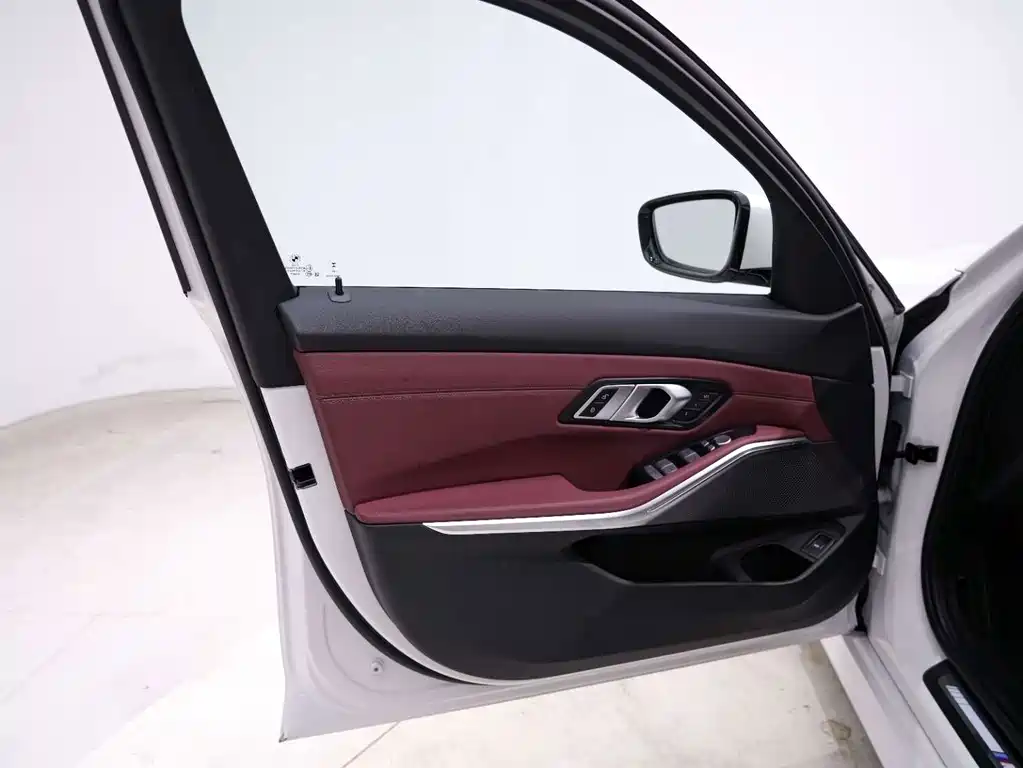 BMW 3 Series — миниатюра 24