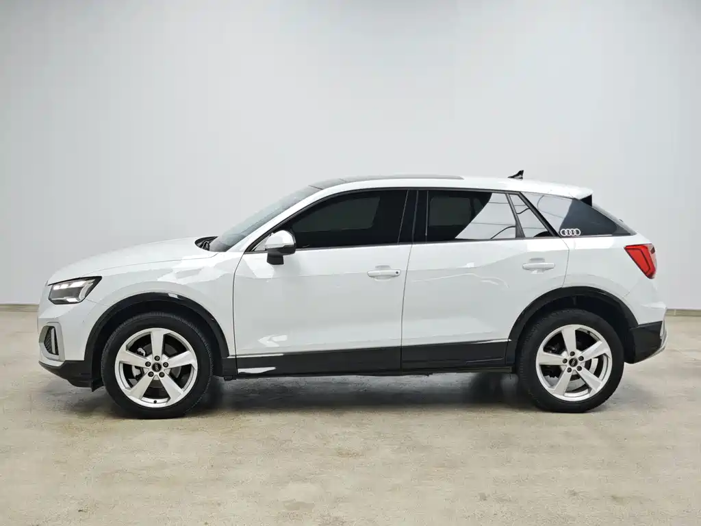 Audi Q2L — миниатюра 3