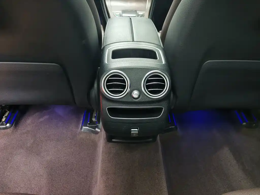 Mercedes-Benz GLC — миниатюра 12