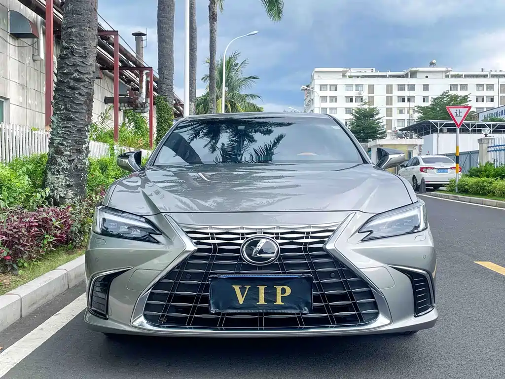Lexus ES — миниатюра 2