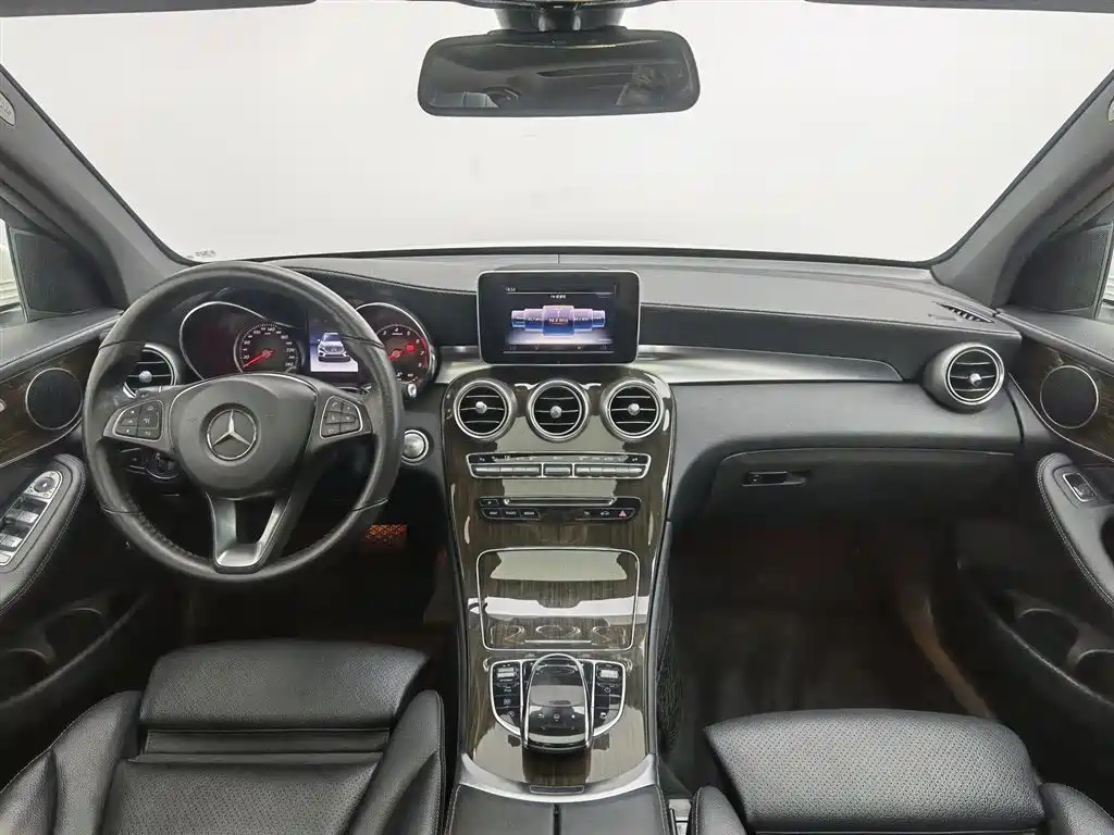 Mercedes-Benz GLC 2017 GLC 260 4MATIC
