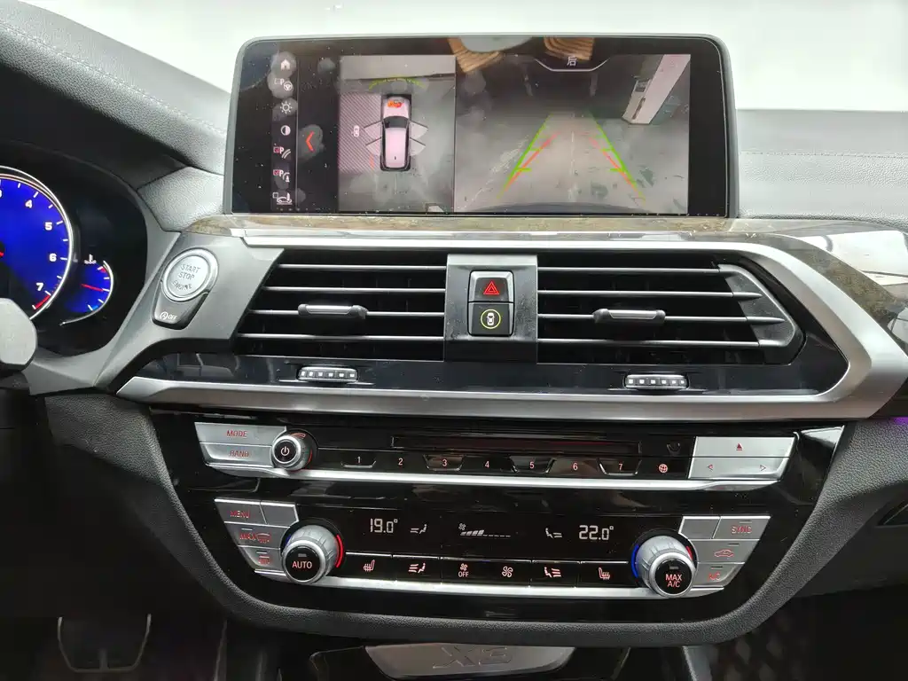 BMW X3 — миниатюра 13