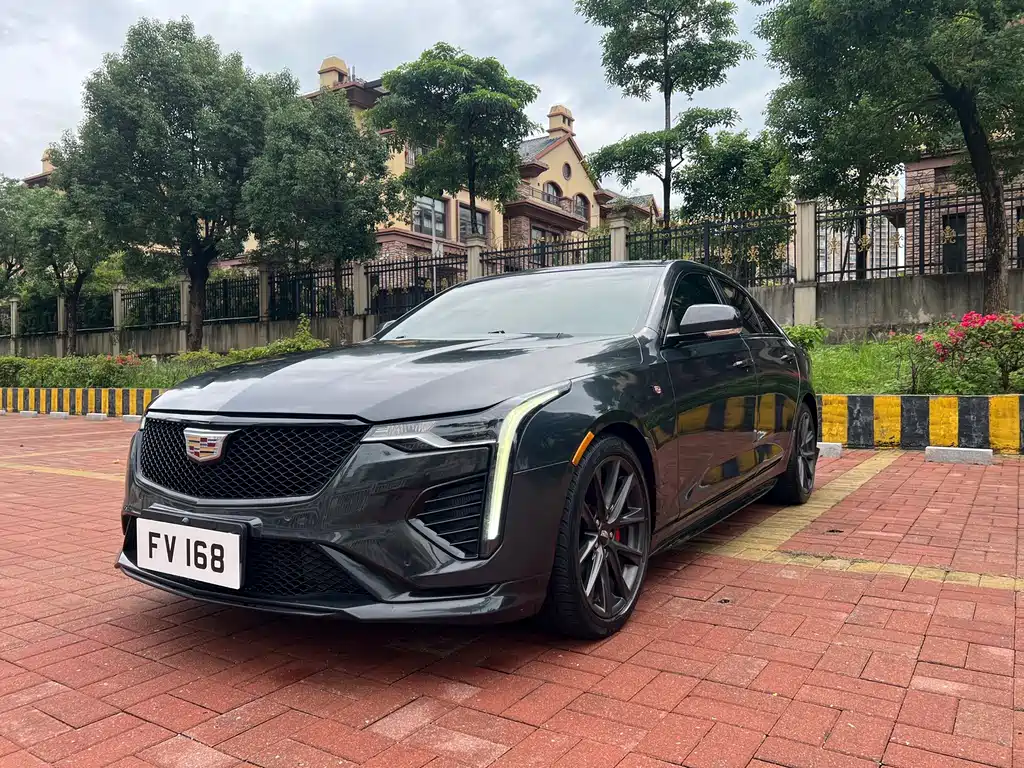 Cadillac CT4