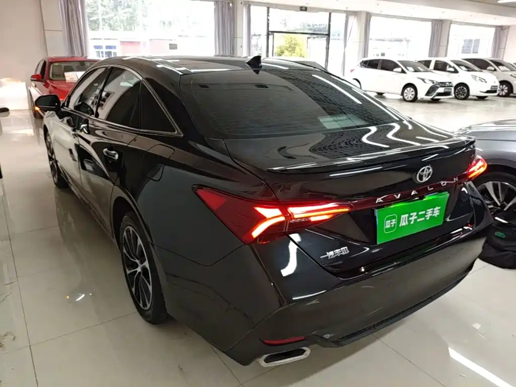Toyota Avalon — миниатюра 5