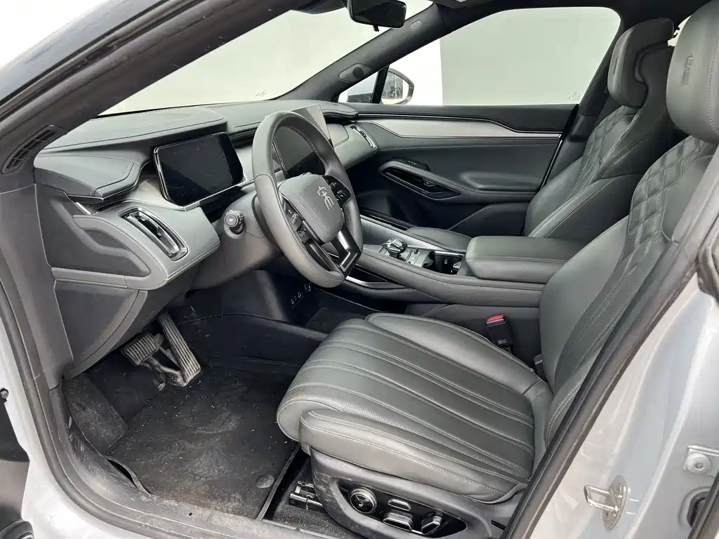 BYD L EV — миниатюра 8