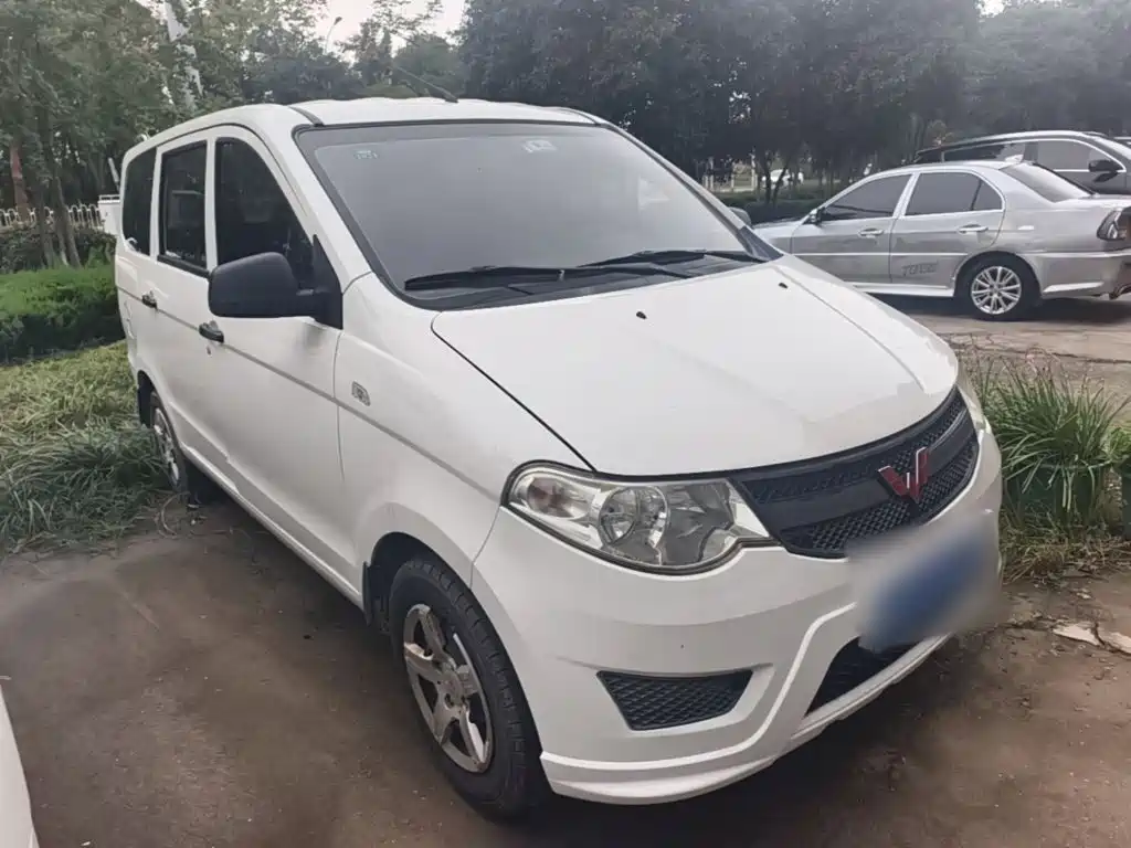 Wuling Hongguang — миниатюра 4