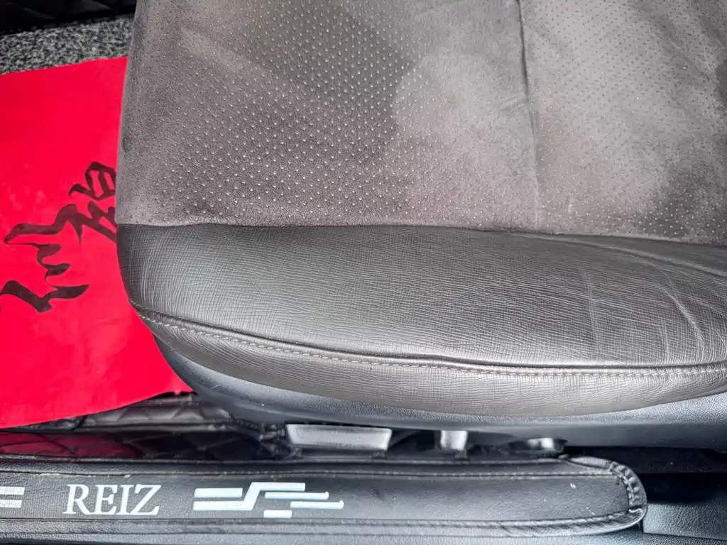 Toyota Reiz — миниатюра 11