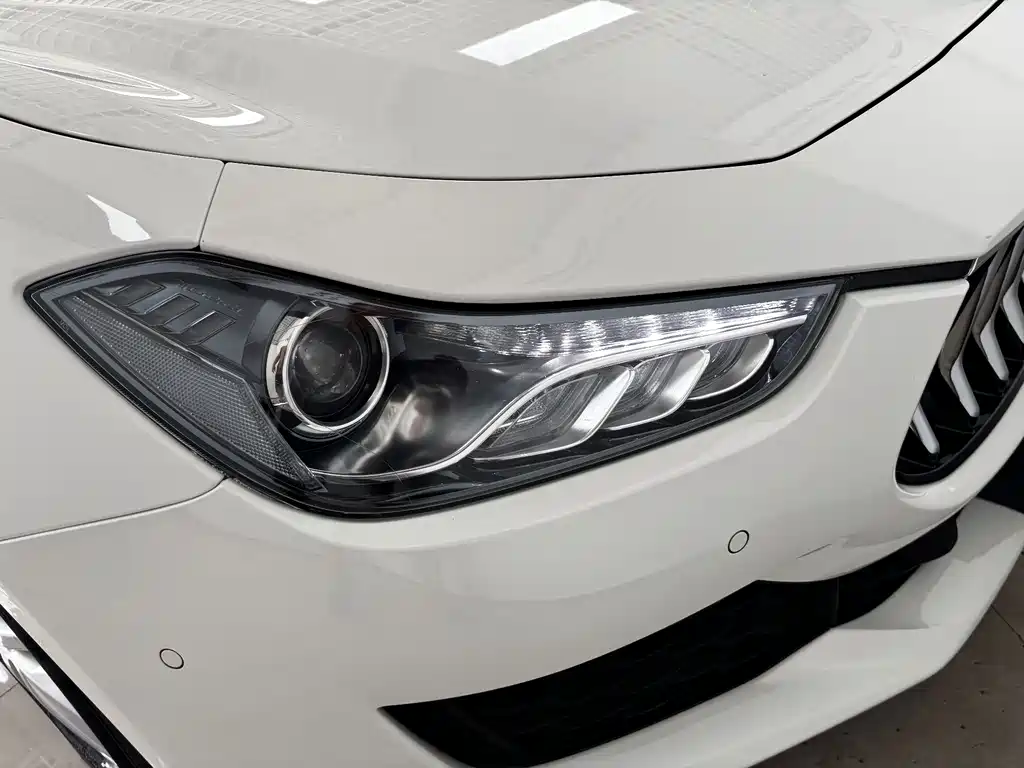 Maserati Ghibli — миниатюра 8