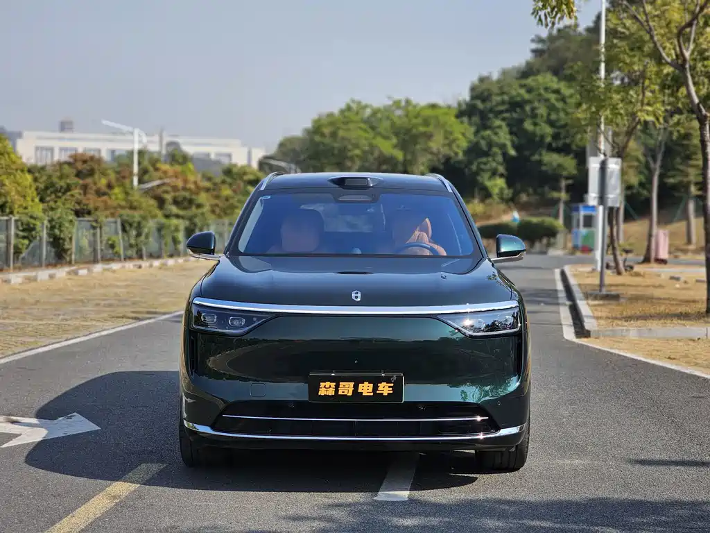 AITO ASK THE WORLD M8