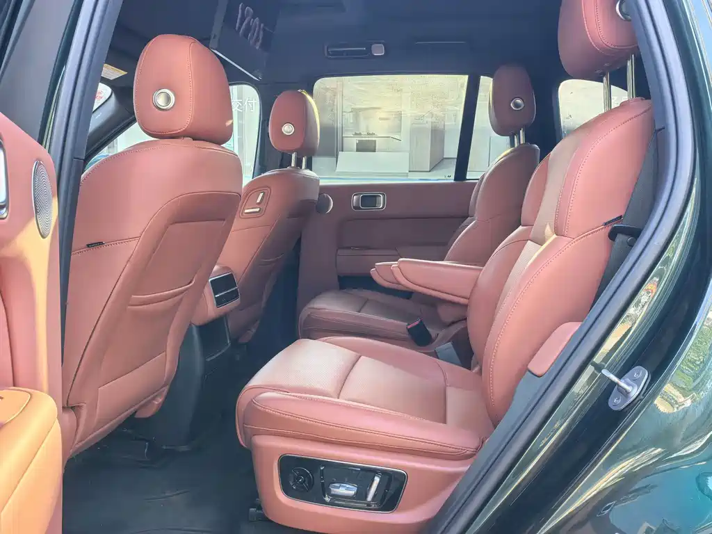 Li Auto Li L8 — миниатюра 11