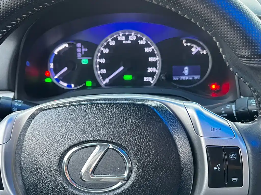 Lexus CT — миниатюра 23