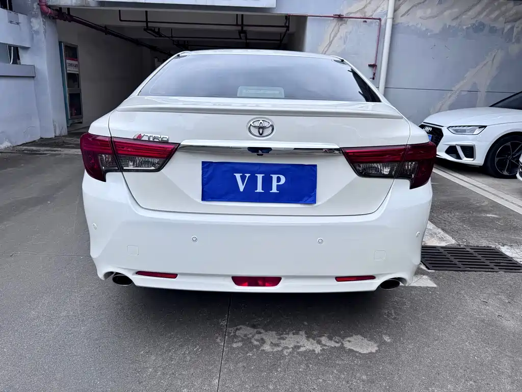 Toyota Reiz — миниатюра 15