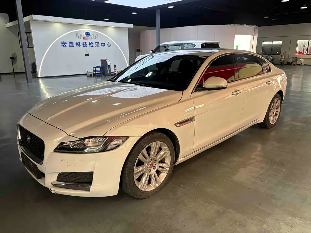 Jaguar XFL