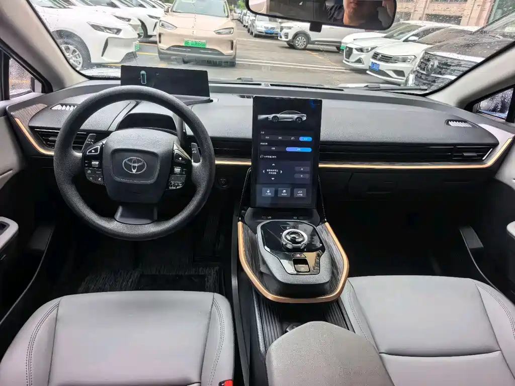 Toyota bZ3 — миниатюра 6