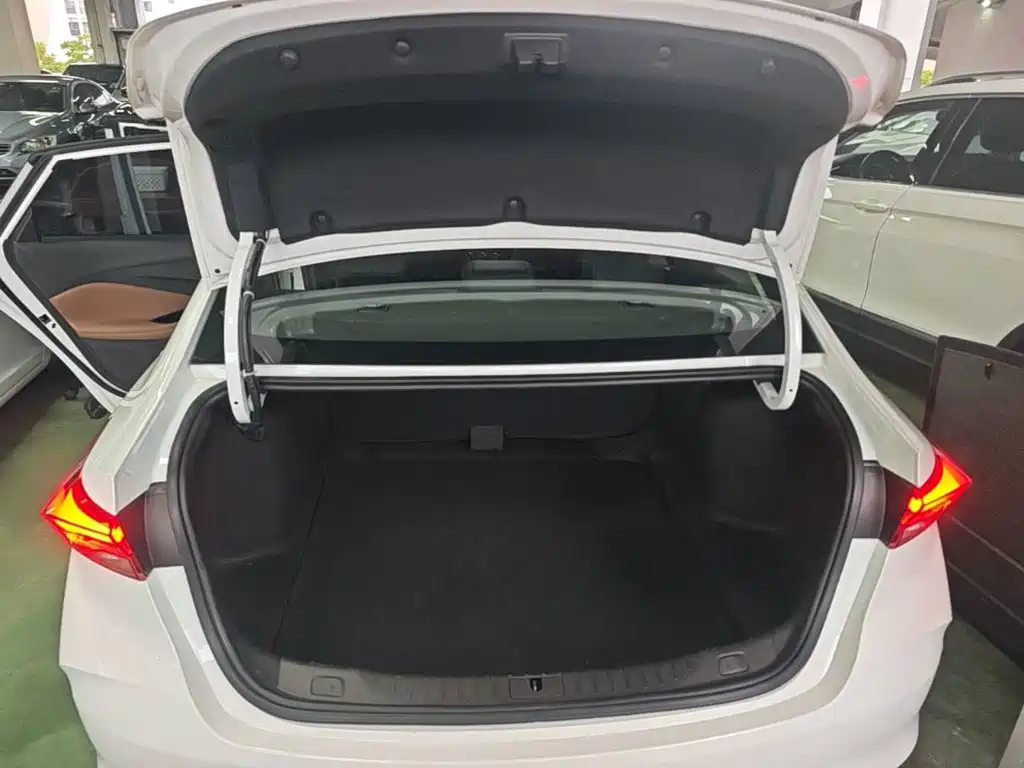Buick Verano — миниатюра 19