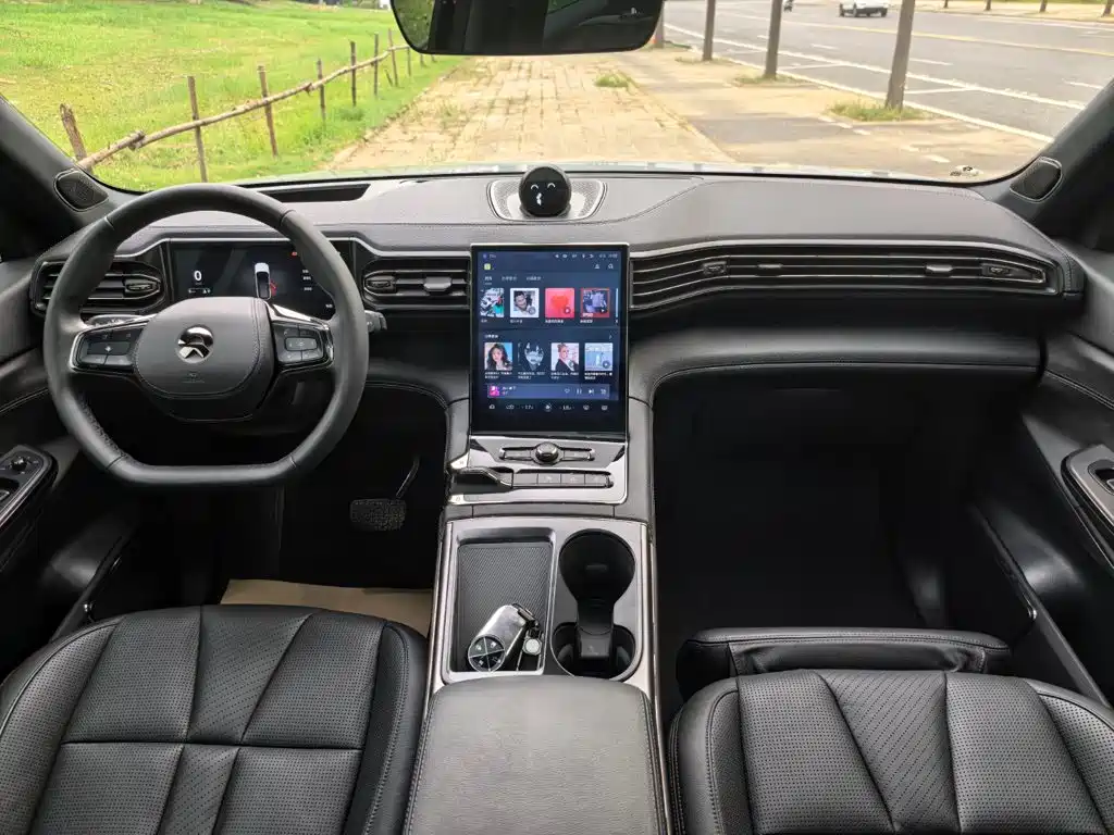 NIO ES8 — миниатюра 10