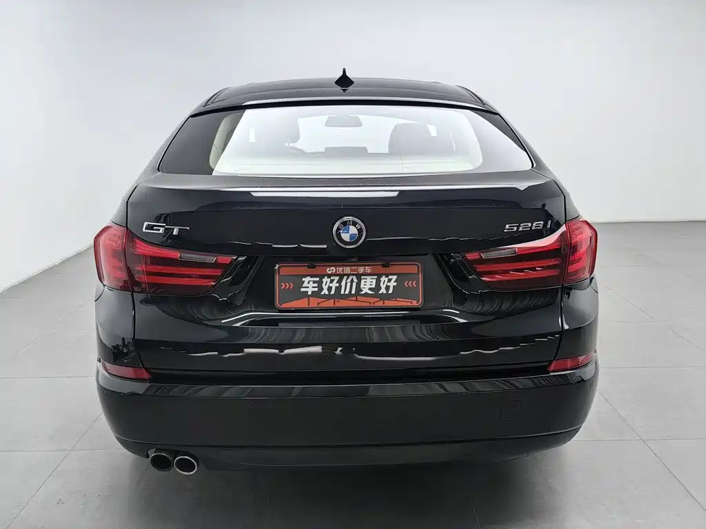 BMW 5 Series GT — миниатюра 4