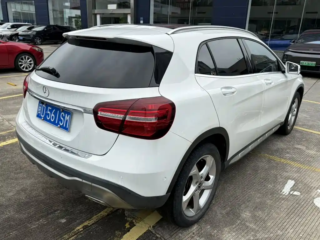 Mercedes-Benz GLA — миниатюра 7