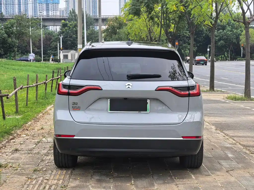 NIO ES8 — миниатюра 11