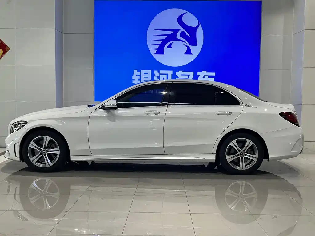 Mercedes-Benz C-Class — миниатюра 4