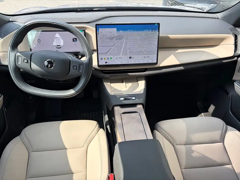 Volvo XC70 PHEV — миниатюра 9