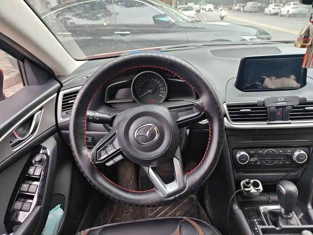 Mazda 3 Axela — миниатюра 11