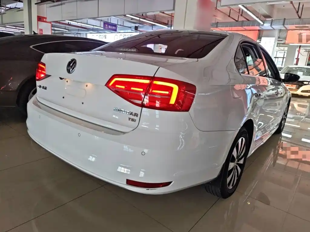 Volkswagen Sagitar — миниатюра 7