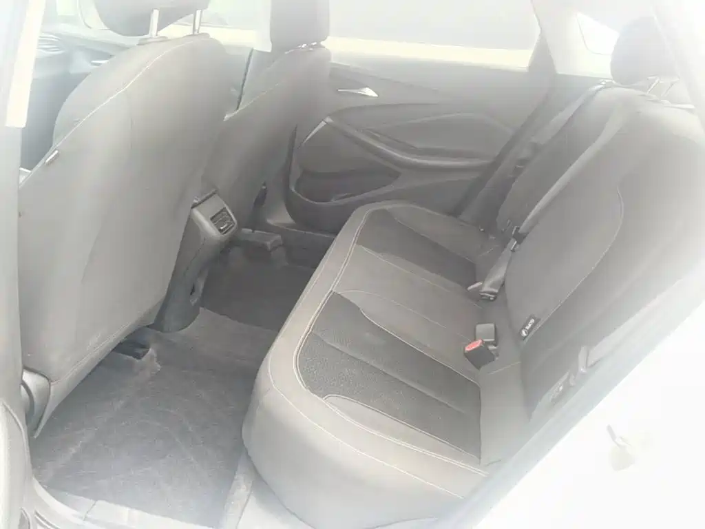 Buick Verano — миниатюра 17