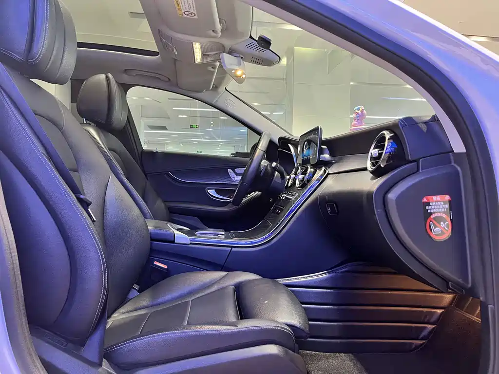 Mercedes-Benz C-Class — миниатюра 9