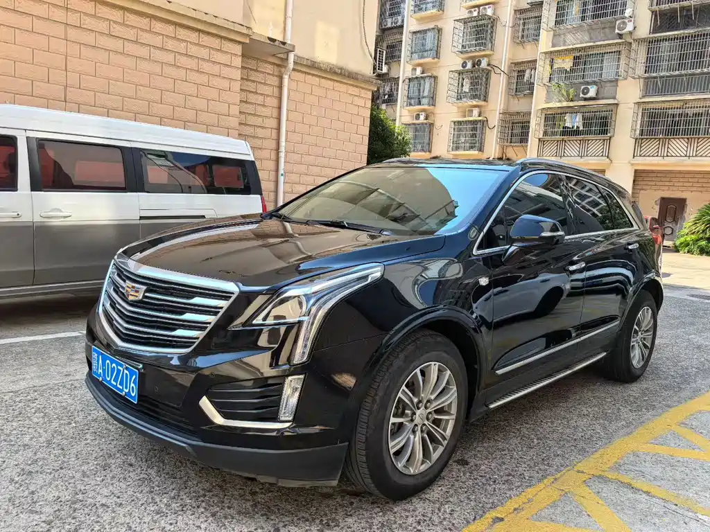 CADILLAC XT5