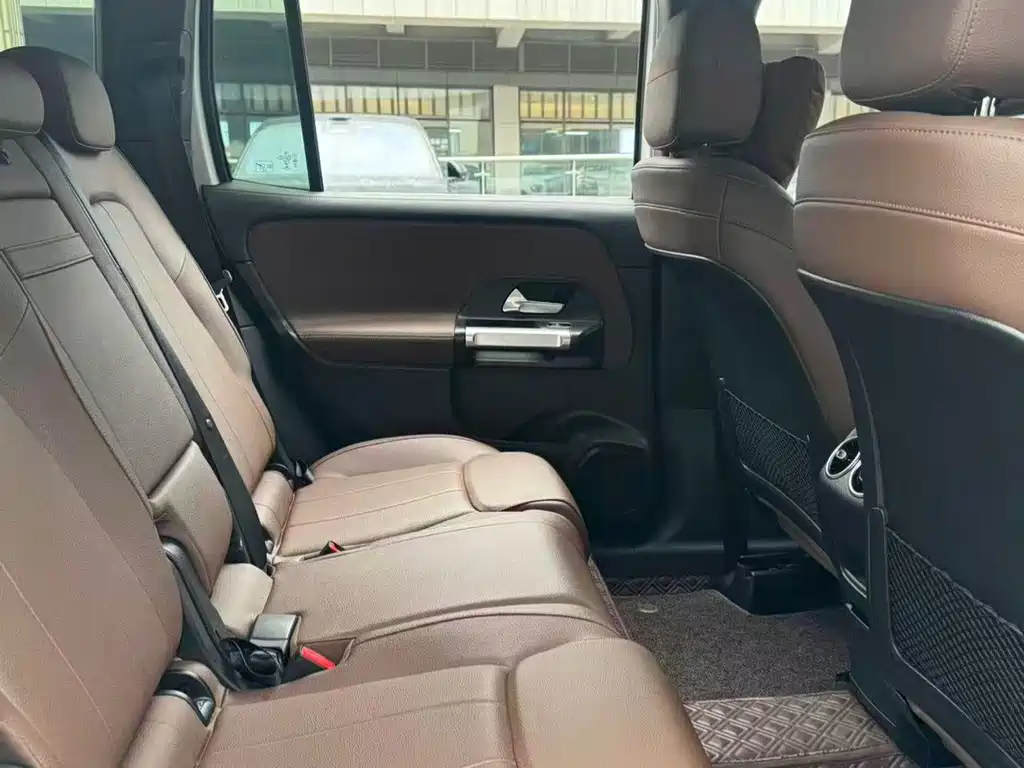 Mercedes-Benz GLB — миниатюра 7