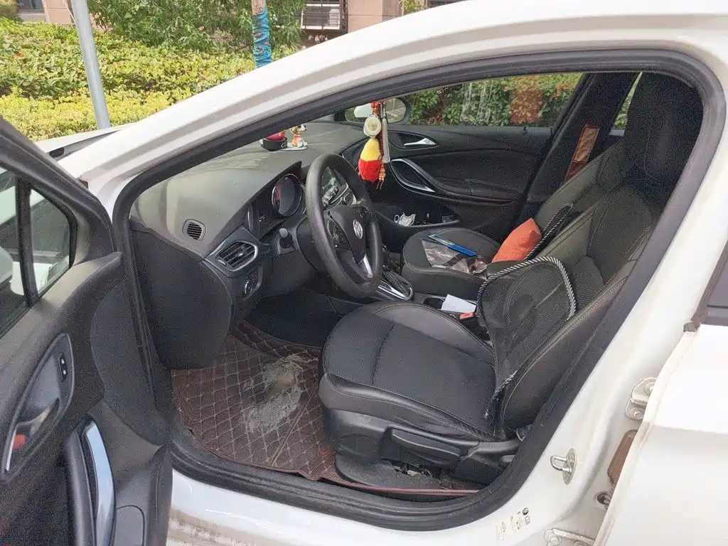 Buick Verano — миниатюра 12