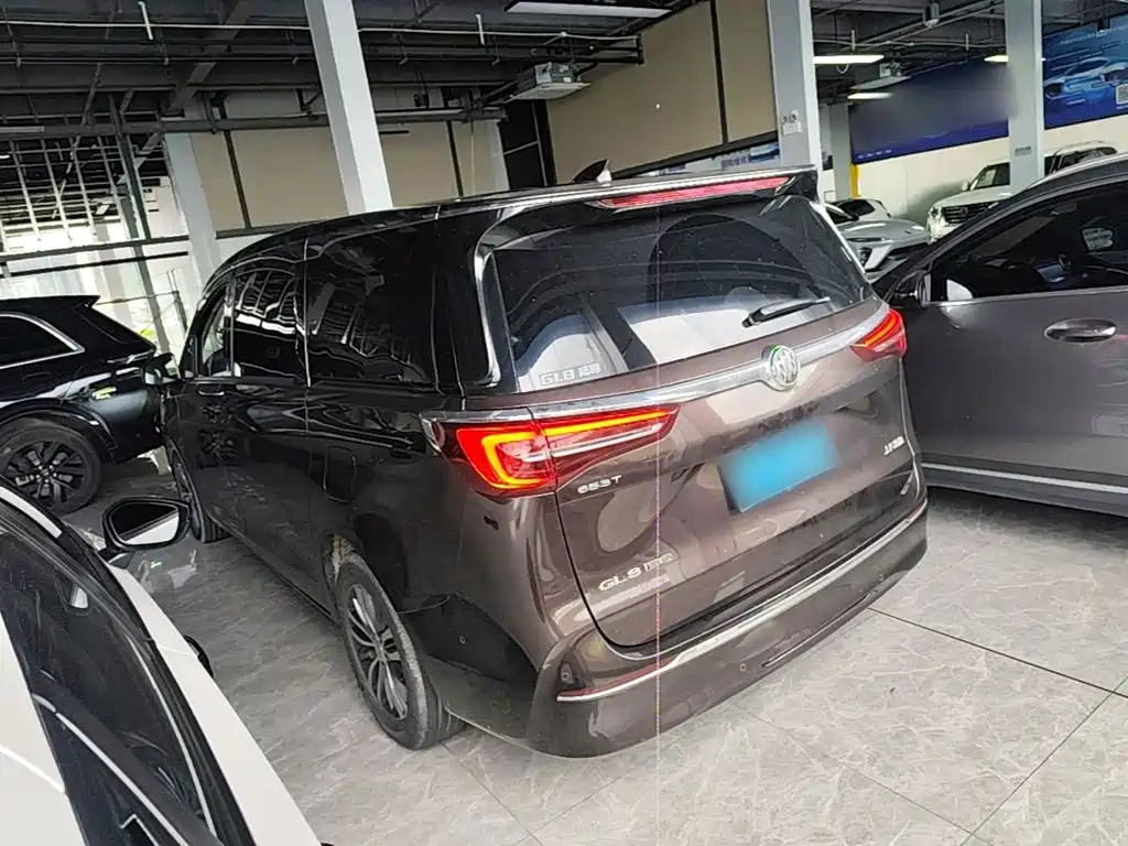 Buick GL8 — миниатюра 22