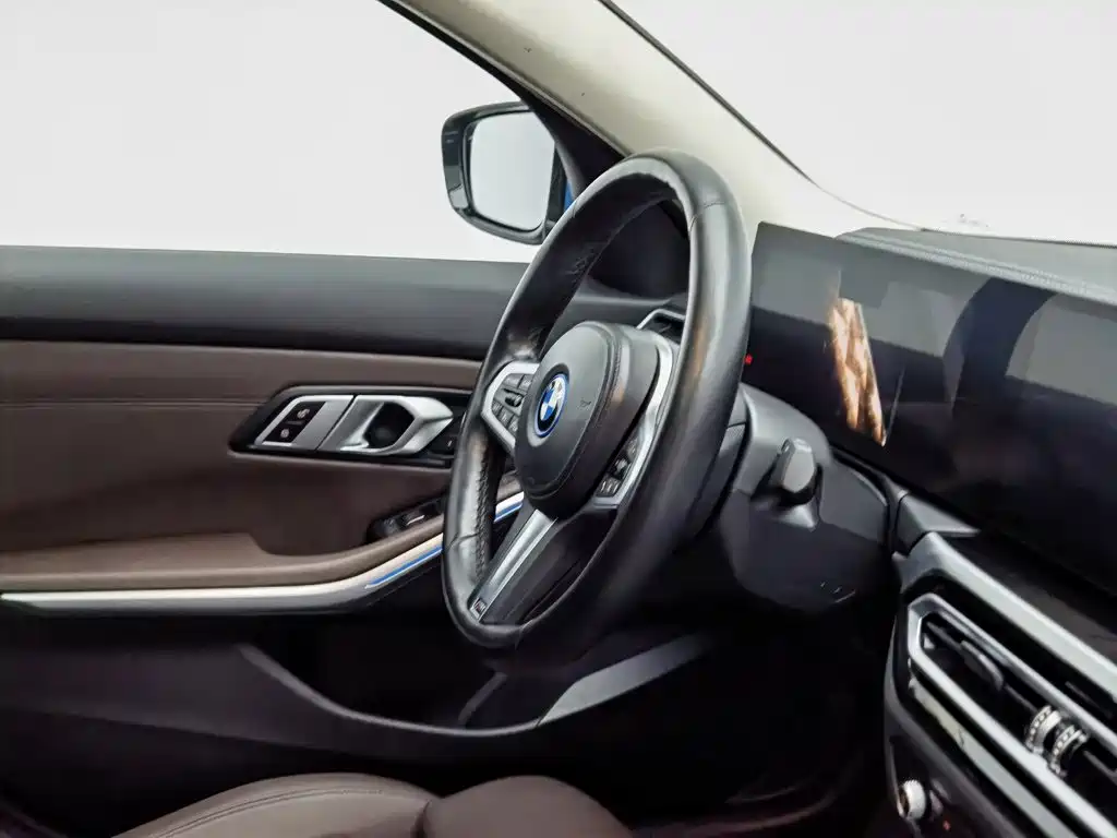 BMW i3 — миниатюра 22