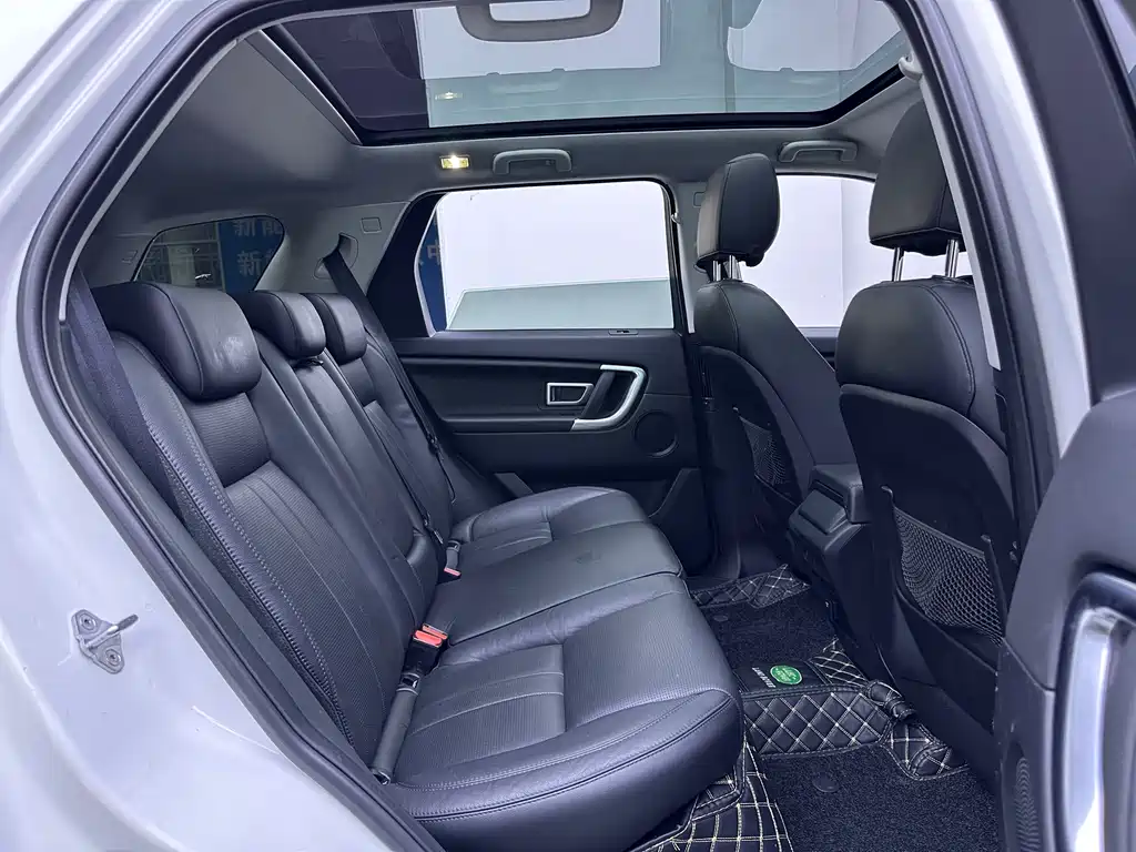 Land Rover Discovery Sport — миниатюра 12