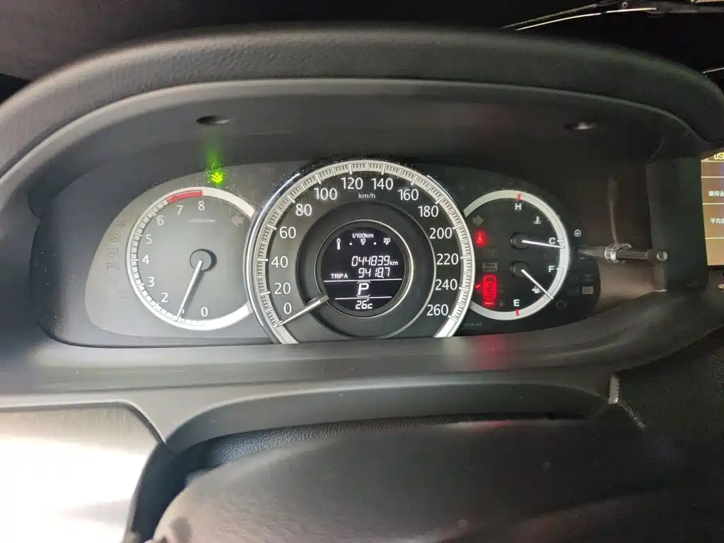 Honda Accord — миниатюра 13
