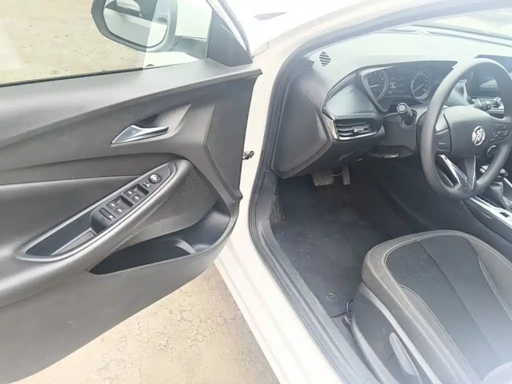 Buick Verano — миниатюра 16