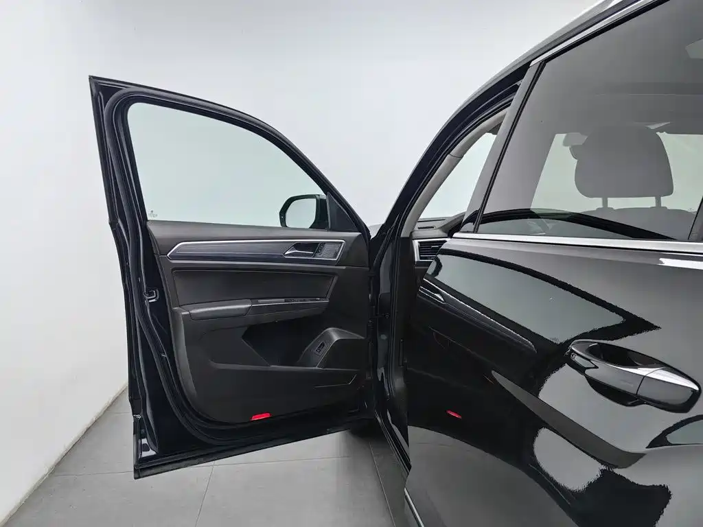 Volkswagen Teramont — миниатюра 8