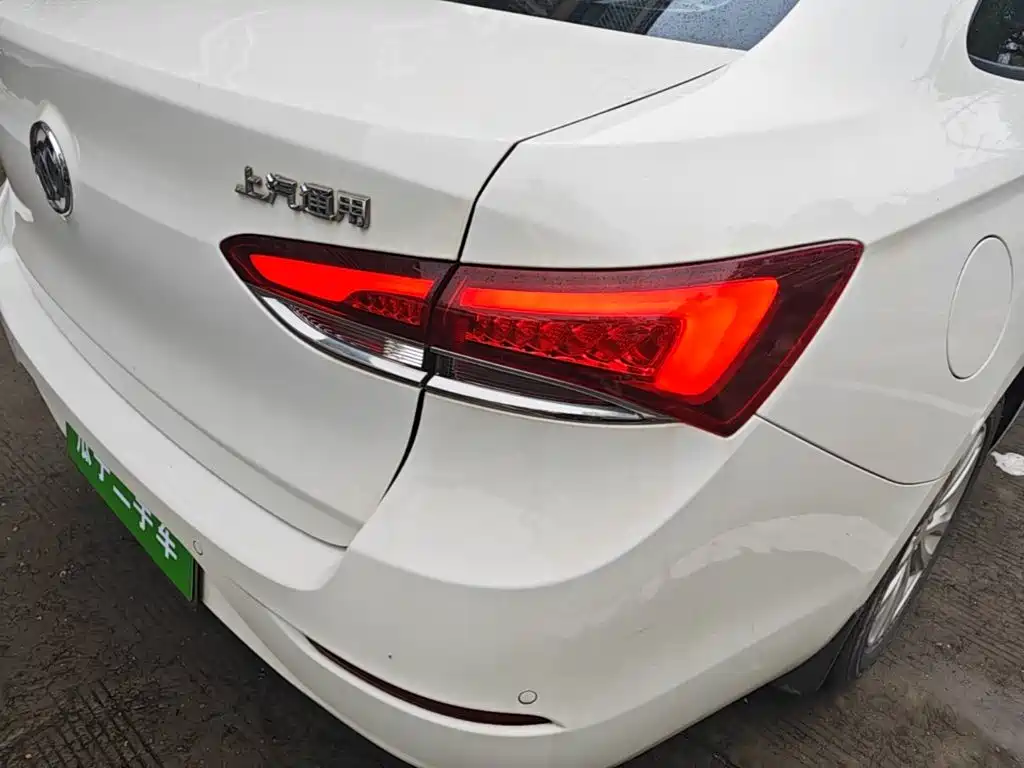 Buick Excelle — миниатюра 8