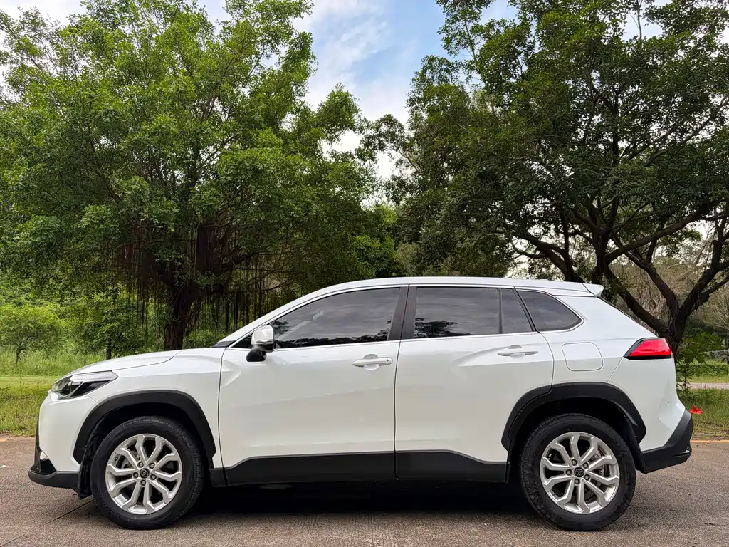 Toyota Frontlander 2023 2.0L CVT Elite
